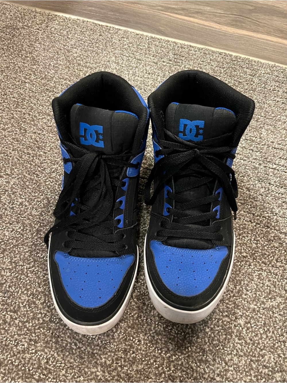 DC High-Top Sneakers in Black & Blue